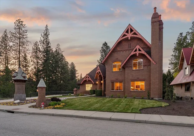 Photo 2 of Single family home for sale at 1909 E Pinecrest Rd, Spokane, WA 99203 | MLS# 202620616 | Listing updated on 2026-08-07