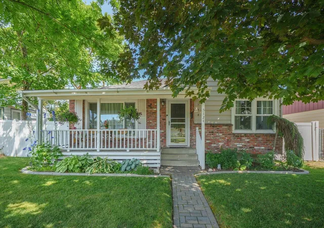 1st image of 5124 N Oak St, Spokane, WA 99205 | MLS# 202620625