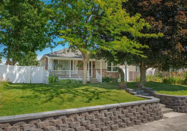 2nd image of 5124 N Oak St, Spokane, WA 99205 | MLS# 202620625