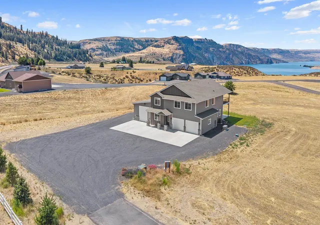 Homes for sale in Wilbur, WA | 44205 N Tyax Ln, Wilbur, WA 99185 | MLS# 202620631