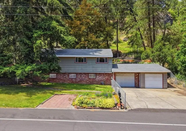 Homes for sale in Spokane, WA | 7205 N Country Homes Blvd, Spokane, WA 99208 | MLS# 202620637