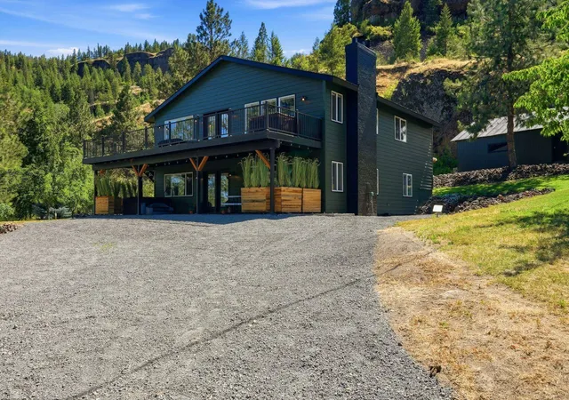 Homes for sale in Lincoln, WA | 39301 Sterling Valley Rd, Lincoln, WA 99147 | MLS# 202620638