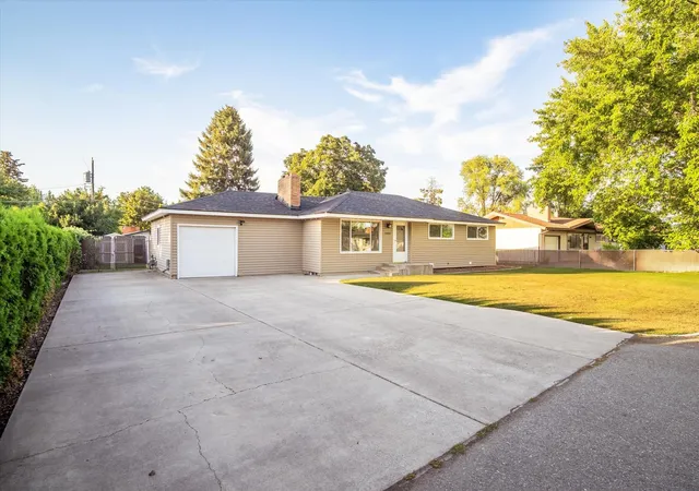 Homes for sale in Spokane Valley, WA | 14005 E 5th Ave, Spokane Valley, WA 99216 | MLS# 202620657
