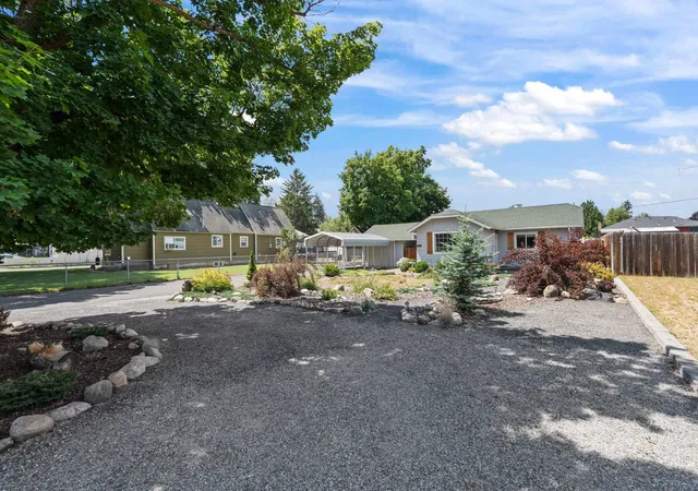 Homes for sale in Spokane, WA | 3021 N Girard Rd, Spokane, WA 99212 | MLS# 202620662