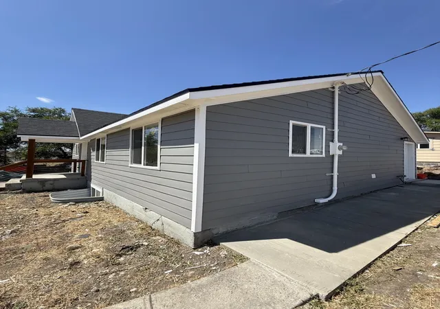 Photo 2 of Sale Pending at 1903 E Main Ave, Spokane, WA 99202 | MLS# 202620672 | Listing updated on 2026-08-03