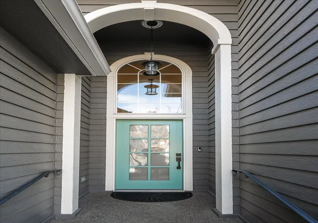Photo 2 of Single family home for sale at 2089 S Parkwood Cir, Spokane, WA 99223 | MLS# 202620680 | Listing updated on 2026-10-09