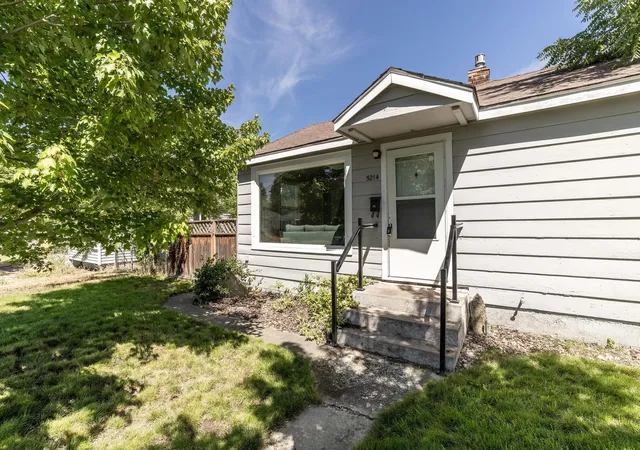 Homes for sale in Spokane, WA | 5214 N Belt St, Spokane, WA 99205 | MLS# 202620687
