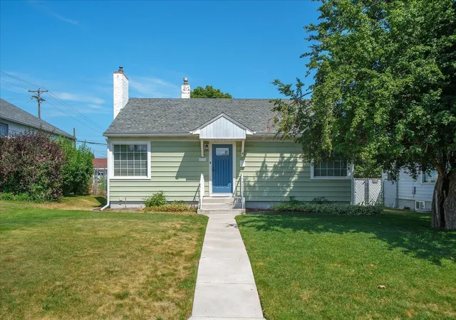 Photo 1 of Single family home for sale at 4124 N Hawthorne St, Spokane, WA 99205 | MLS# 202620706 | Listing updated on 2026-09-15