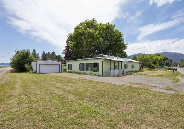 2nd image of 603 W Court Ave, Chewelah, WA 99109 | MLS# 202620723