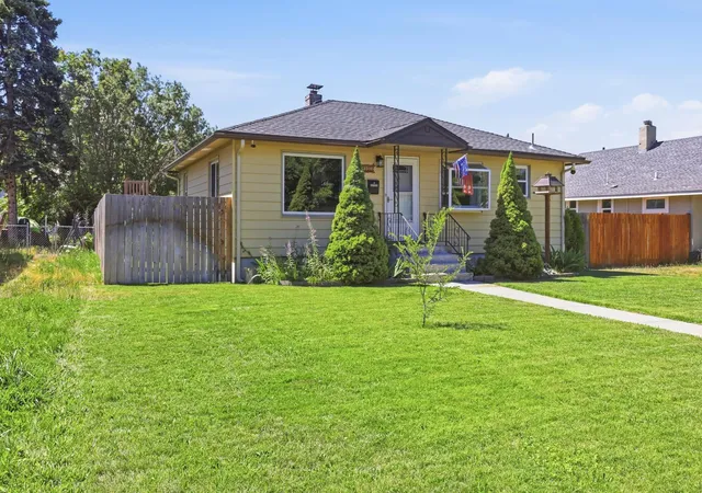 2nd image of 2308 E Sinto Ave, Spokane, WA 99202 | MLS# 202620755