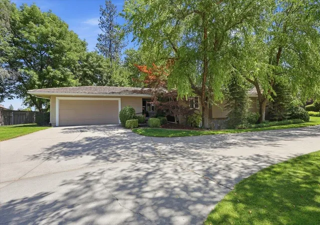 Photo 3 of Single family home for sale at 4402 S Saint Andrews Ln, Spokane, WA 99223 | MLS# 202620773 | Listing updated on 2026-07-17