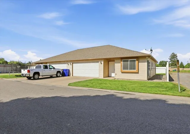 1st image of 1721 N Bessie Ln, Spokane Valley, WA 99212 | MLS# 202620782