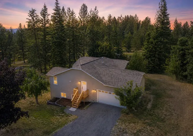 1st image of 15519 E Tallman Rd, Chattaroy, WA 99003 | MLS# 202620784