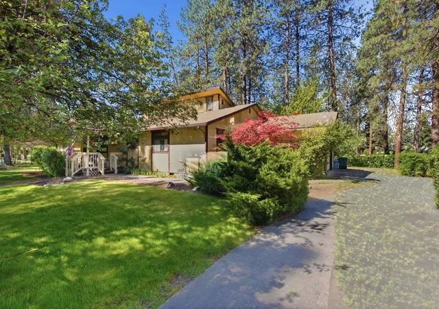 Homes for sale in Nine Mile Falls, WA | 9313 N Ellenwood Ct, Nine Mile Falls, WA 99026 | MLS# 202620793