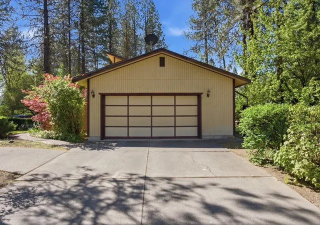 Homes for sale in Nine Mile Falls, WA | 9313 N Ellenwood Ct, Nine Mile Falls, WA 99026 | MLS# 202620793