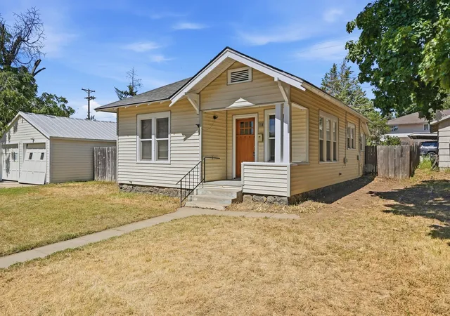 Homes for sale in Cheney, WA | 114 2Nd St, Cheney, WA 99004 | MLS# 202620800