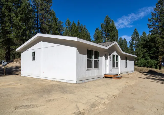 1st image of 1348 Myrtle Wy, Kettle Falls, WA 99141 | MLS# 202620827