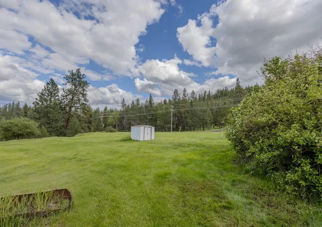 4th image of 36019 N Milan-Elk Rd, Chattaroy, WA 99003 | MLS# 202620829