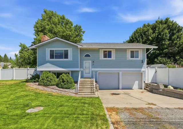 Photo 1 of Single family home for sale at 211 S Barker Rd, Spokane Valley, WA 99016 | MLS# 202620851 | Listing updated on 2026-09-01
