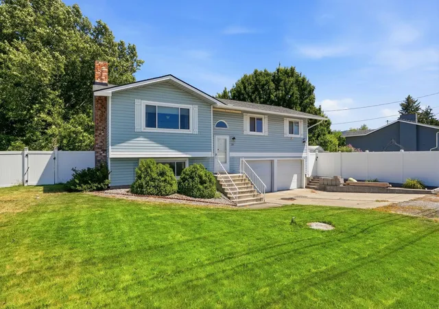 Photo 3 of Single family home for sale at 211 S Barker Rd, Spokane Valley, WA 99016 | MLS# 202620851 | Listing updated on 2026-09-01