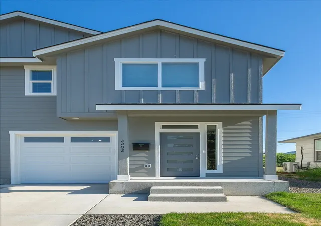 Photo 3 of Townhouse for sale at 2204 E Rich Ave, Spokane, WA 99207 | MLS# 202620852 | Listing updated on 2026-09-24