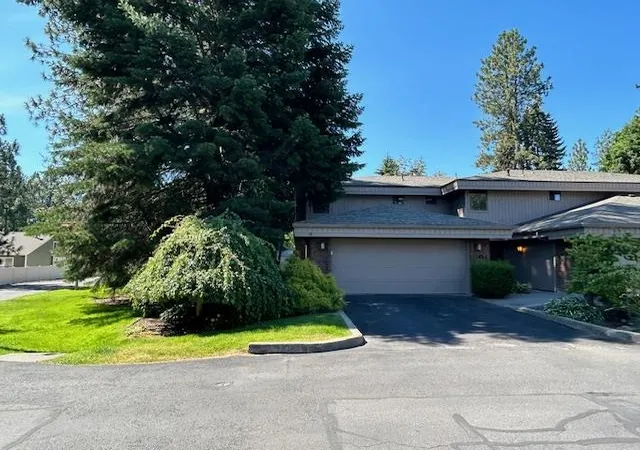 1st image of 1524 E Cambridge Ln, Spokane, WA 99203 | MLS# 202620866