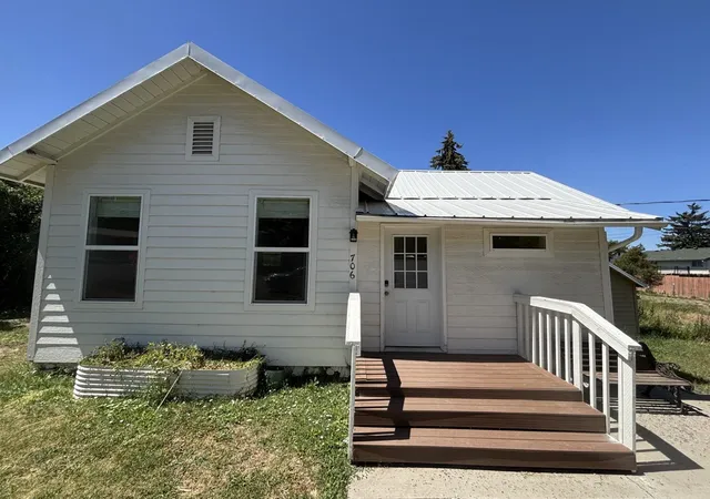 1st image of 706 11th St, Davenport, WA 99122 | MLS# 202620869