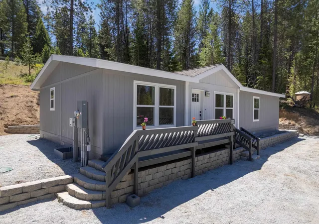 2nd image of 642 Diamond Dr, Newport, WA 99156 | MLS# 202620874