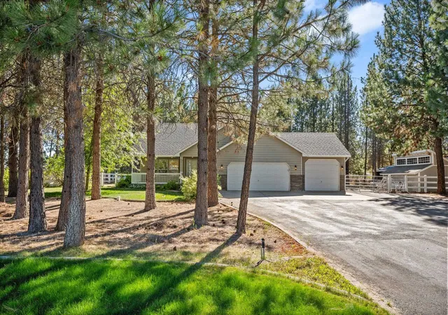 Photo 3 of Single family home for sale at 6305 Jenna Dr, Nine Mile Falls, WA 99026 | MLS# 202620876 | Listing updated on 2026-09-23