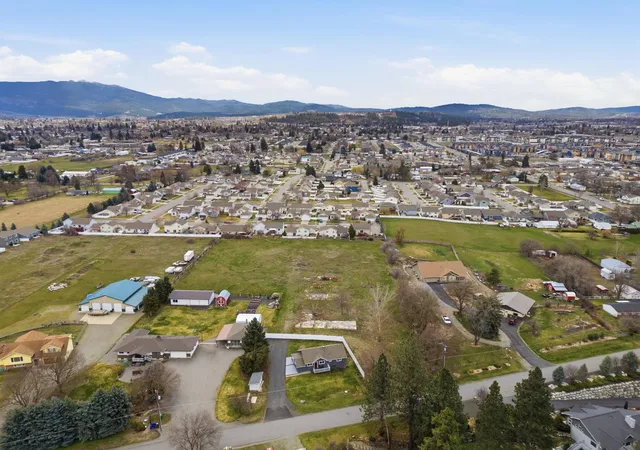 5th image of 17302 E Montgomery Ave, Spokane Valley, WA 99016 | MLS# 202620880
