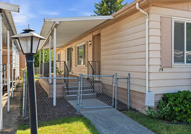 Homes for sale in Spokane, WA | 1211 E Lyons Ave, Spokane, WA 99208 | MLS# 202620895
