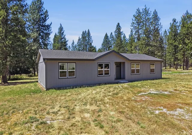 Homes for sale in Elk, WA | 3311 E Oregon Rd, Elk, WA 99009 | MLS# 202620896