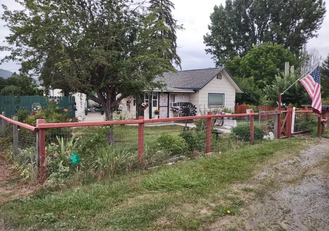 1st image of 304 S West St, Chewelah, WA 99109 | MLS# 202620905