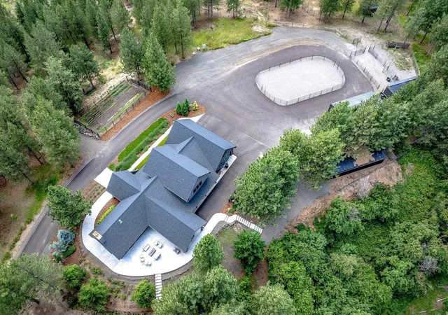 4th image of 14815 S Starr Rd, Rockford, WA 99030 | MLS# 202620909