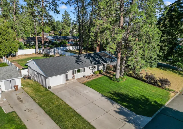 Photo 2 of Single family home for sale at 4107 S Hogan St, Spokane, WA 99203 | MLS# 202620923 | Listing updated on 2026-08-27