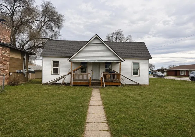 Photo 1 of Single family home for sale at 1002 E Princeton Ave, Spokane, WA 99207 | MLS# 202620924 | Listing updated on 2026-09-21