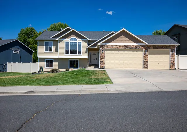 2nd image of 501 E Parker Dr, Colbert, WA 99005 | MLS# 202620931