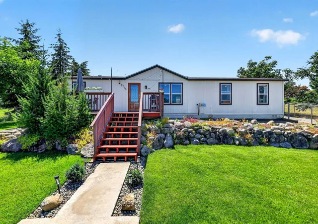 1st image of 9710 E Knox Ave, Spokane Valley, WA 99206 | MLS# 202620938