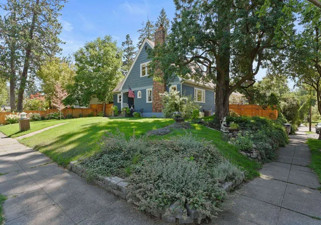 Photo 2 of Sale Pending at 629 W 17th Avenue, Spokane, WA 99203 | MLS# 202620956 | Listing updated on 2026-09-18