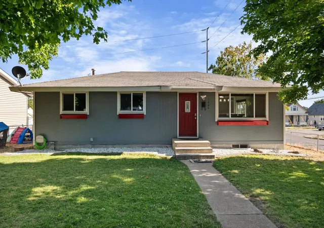 Photo 1 of Single family home for sale at 1404 E Gordon Ct, Spokane, WA 99207 | MLS# 202620981 | Listing updated on 2026-09-16