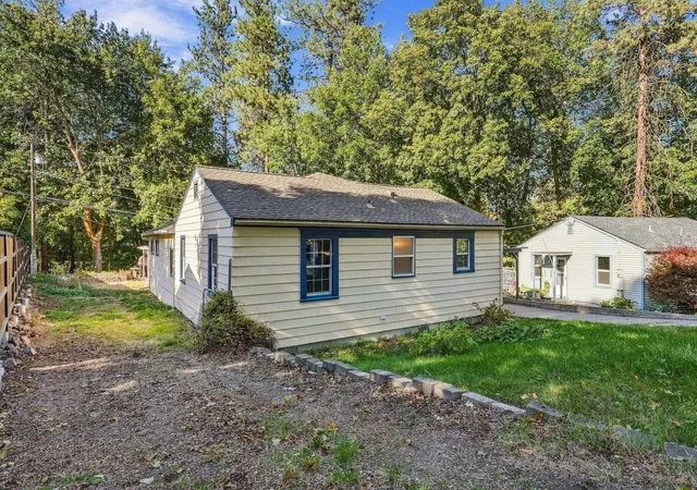Photo 2 of Sale Pending at 3234 W N Loop Ave, Spokane, WA 99224 | MLS# 202621002 | Listing updated on 2026-10-14