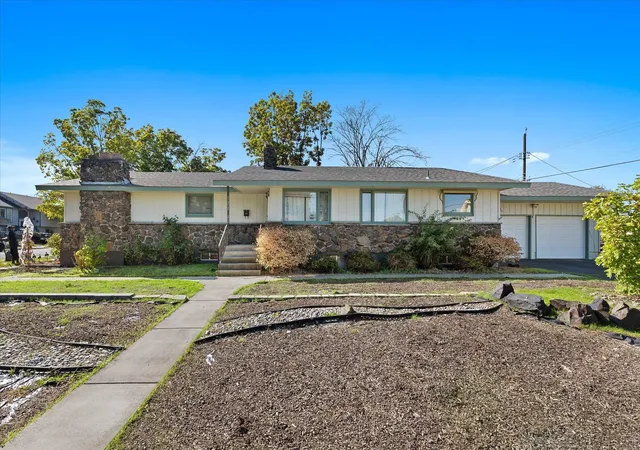 Multi family home for sale at 727 E Wabash Ave, Spokane, WA 99207 | MLS# 202621030