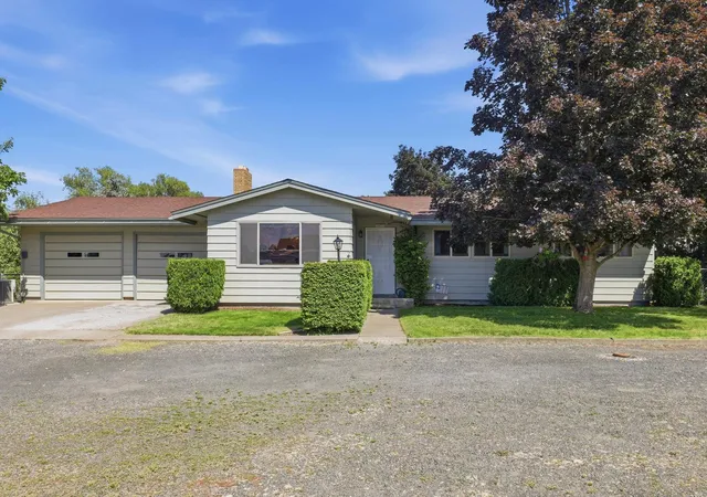 1st image of 401 N 11th St, Davenport, WA 99122 | MLS# 202621042