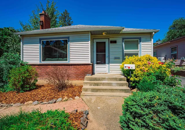 Photo 1 of Sale Pending at 716 W 15th Avenue, Spokane, WA 99203 | MLS# 202621046 | Listing updated on 2026-07-23