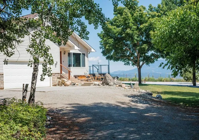 2nd image of 917b Philpott Rd, Colville, WA 99114 | MLS# 202621049