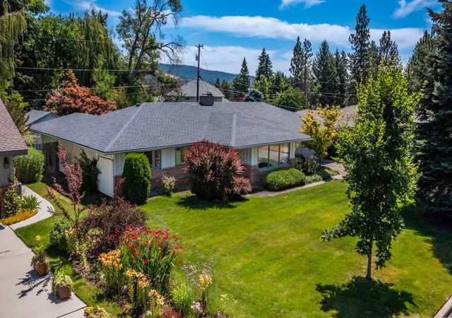 Photo 3 of Sale Pending at 4315 S Stone St, Spokane, WA 99223 | MLS# 202621053 | Listing updated on 2026-10-04