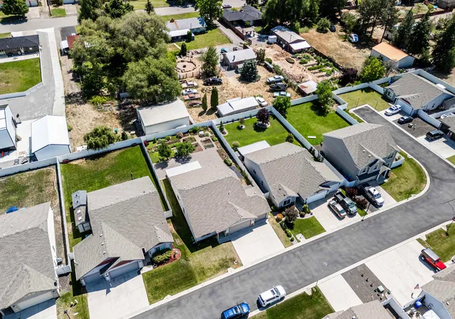Photo 39 of Sale Pending at 1004 N Marcus Ln, Spokane Valley, WA 99216 | MLS# 202621061 | Listing updated on 2026-09-04
