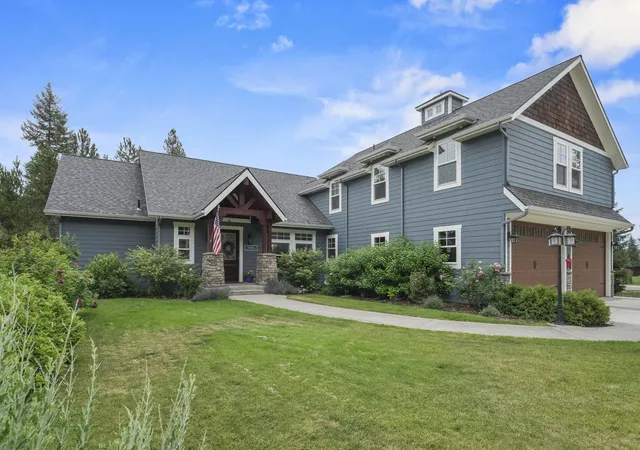1st image of 906 Ashenfelter Bay Rd, Newport, WA 99156 | MLS# 202621071
