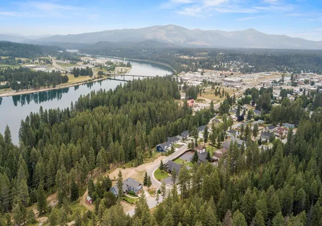 50th image of 906 Ashenfelter Bay Rd, Newport, WA 99156 | MLS# 202621071