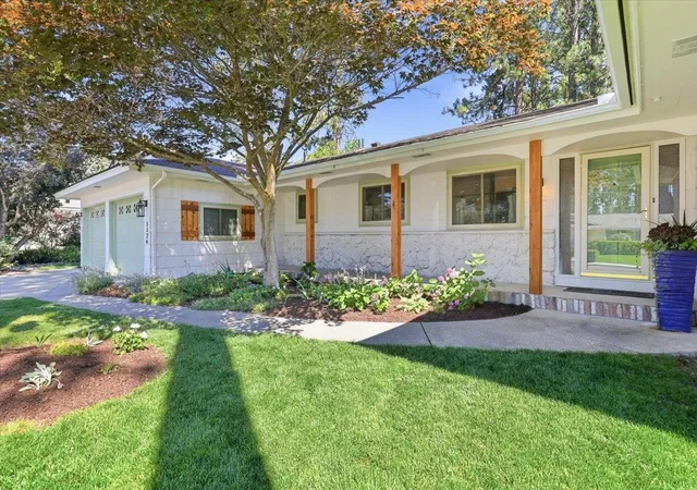 Photo 2 of Single family home for sale at 5326 W Shawnee Ave, Spokane, WA 99208 | MLS# 202621091 | Listing updated on 2026-10-08